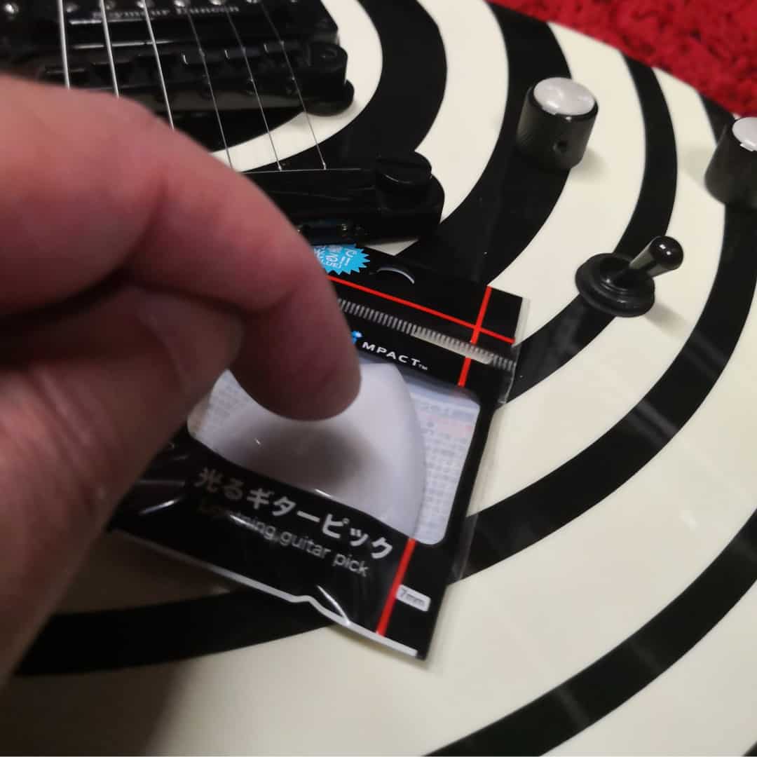 Lightning Guitar Picks—LED impact plectrums Scarebear