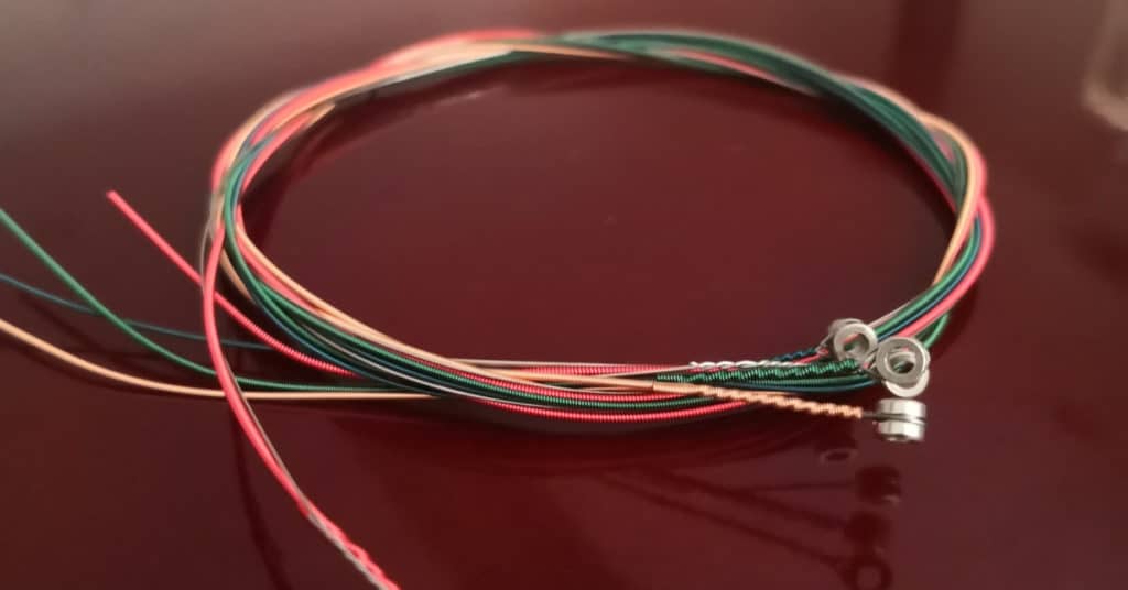 Coloured strings from Wish